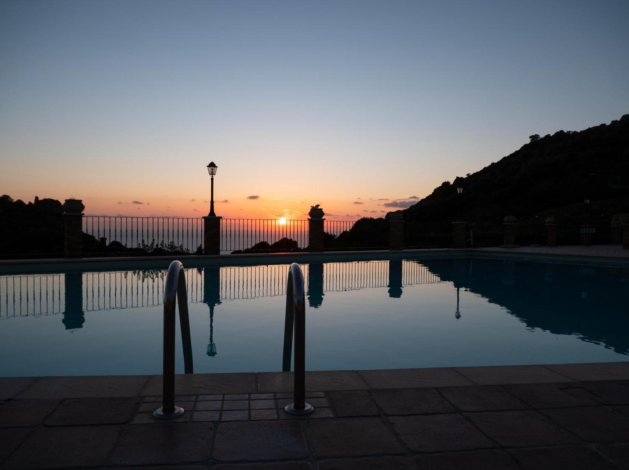 Il Blu Tanca Piras Villa Nebida Eksteriør billede